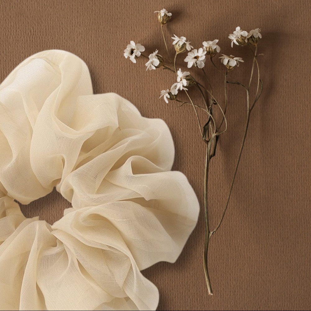 2 for $25 ✨ Giant Organza Cloud Scrunchie